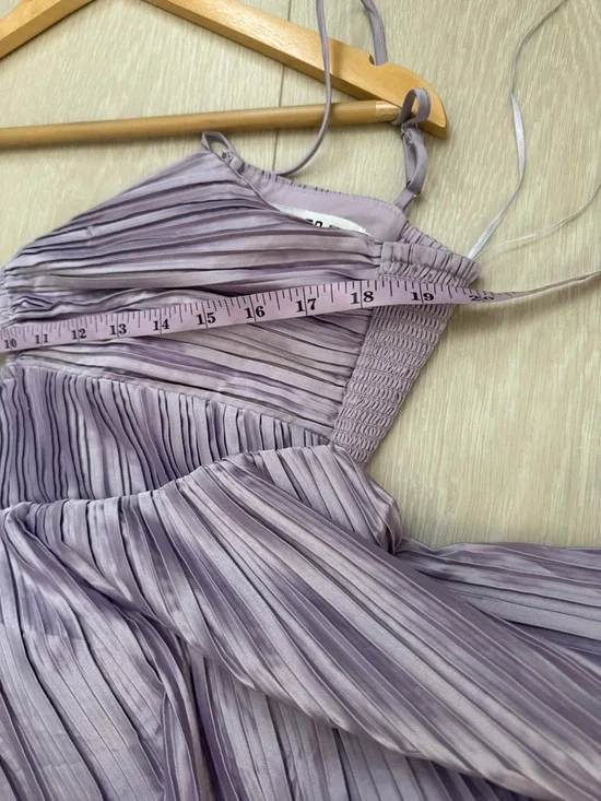 Astr Tiered Pleated Maxi Dress in Lilac 🐣 - Picture 6 of 10